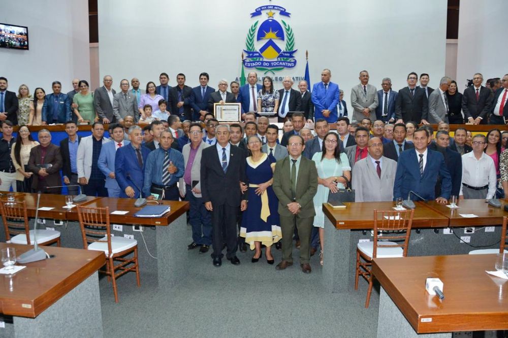 Convencionais da CIADSETA e familiares, parlamentares e autoridades durante a sessão solene na Assembleia Legislativa do TO