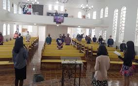 Pesquisa aponta que frequência à Igreja nos EUA, continua abaixo de níveis pré-pandemia 