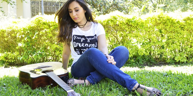 Thaiane Seghetto e Isadora Pompeo se unem em “Confio em Ti”