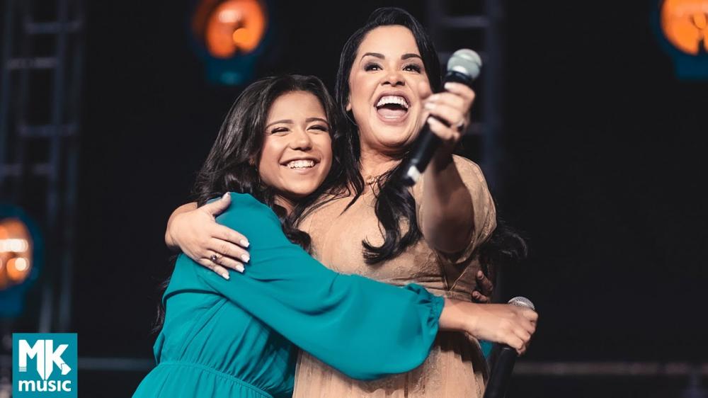 Cassiane e Sophia Vitória lançam versão ao vivo do sucesso 