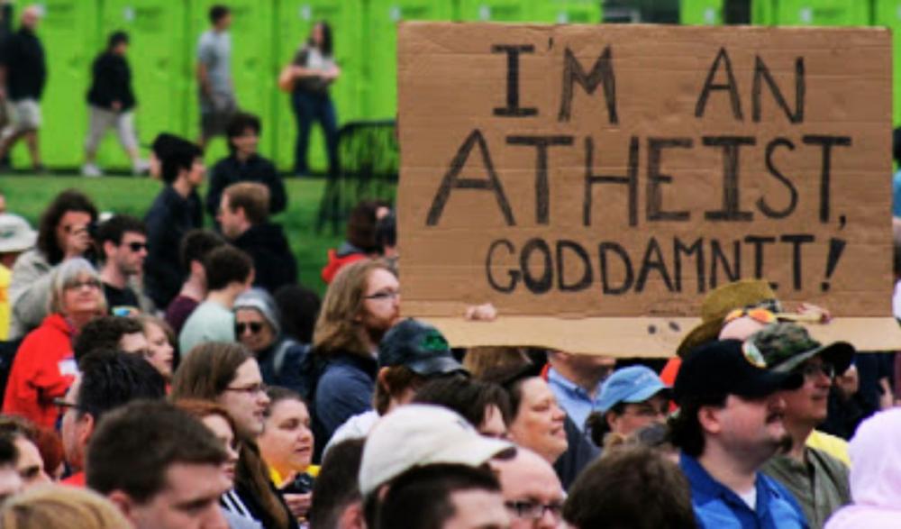 Ateus se destacam na atuação política em comparação a outros grupos religiosos