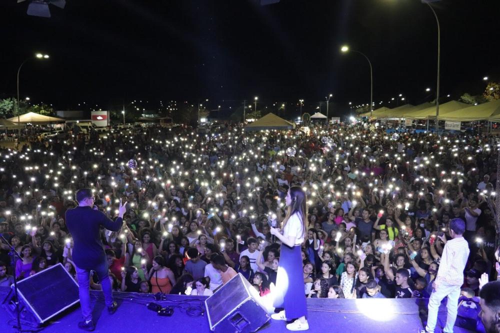 Foto: Joeldino Gomes/Secom Porto Nacional/ Dupla cantores gospel Jefferson e Suellen