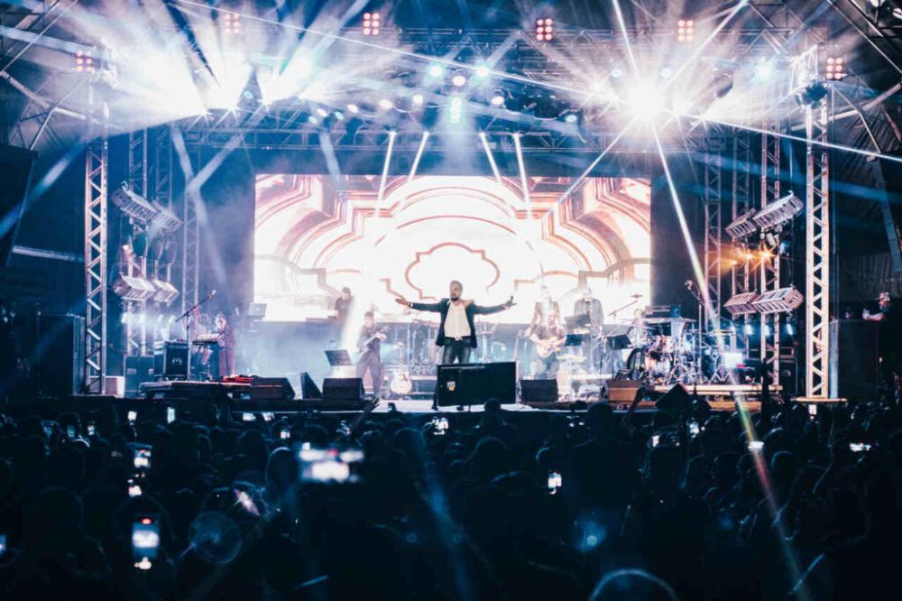 Cantor Luciano Camargo reúne 25 mil pessoas em seu primeiro show gospel em Goiás