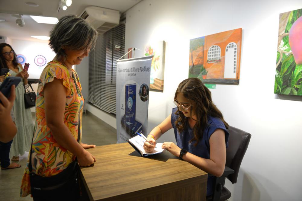 23ª Roda Literária estreia obra de jovem escritora palmense