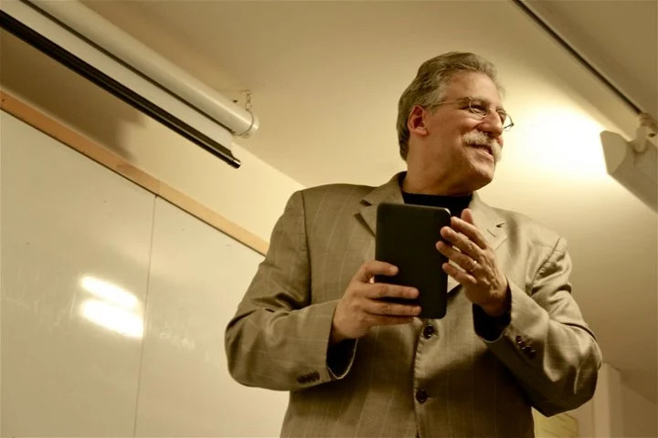 Pastor conta que se converteu ao tentar tirar amigos da igreja