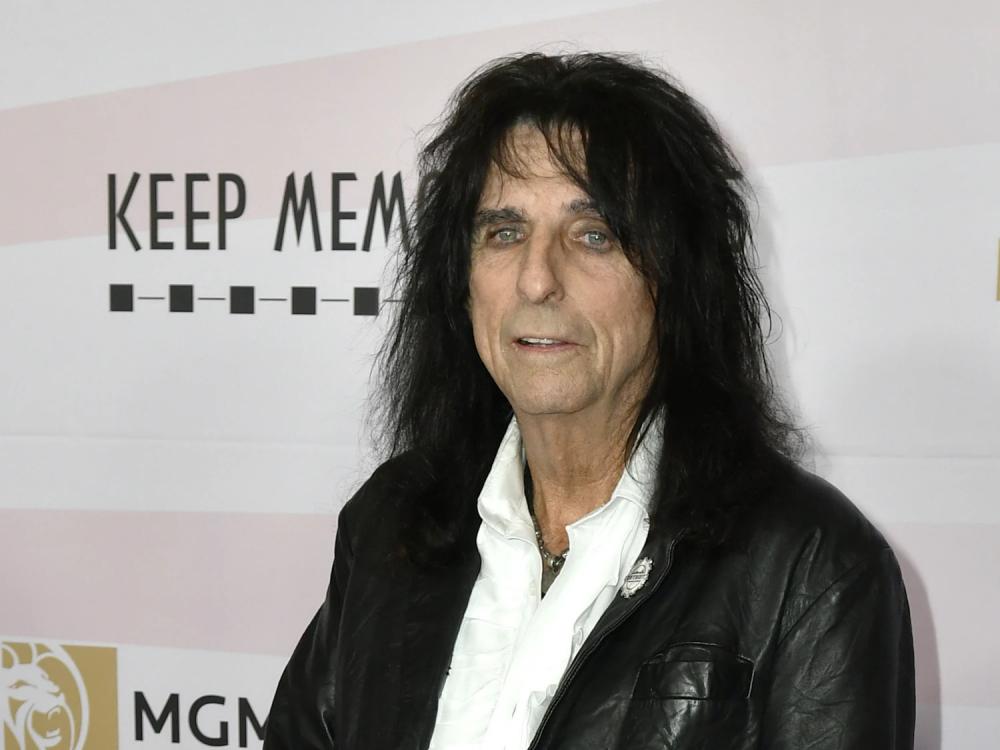 Alice Cooper perde parceria após opinar que ideologia de gênero para crianças é ‘absurdo’