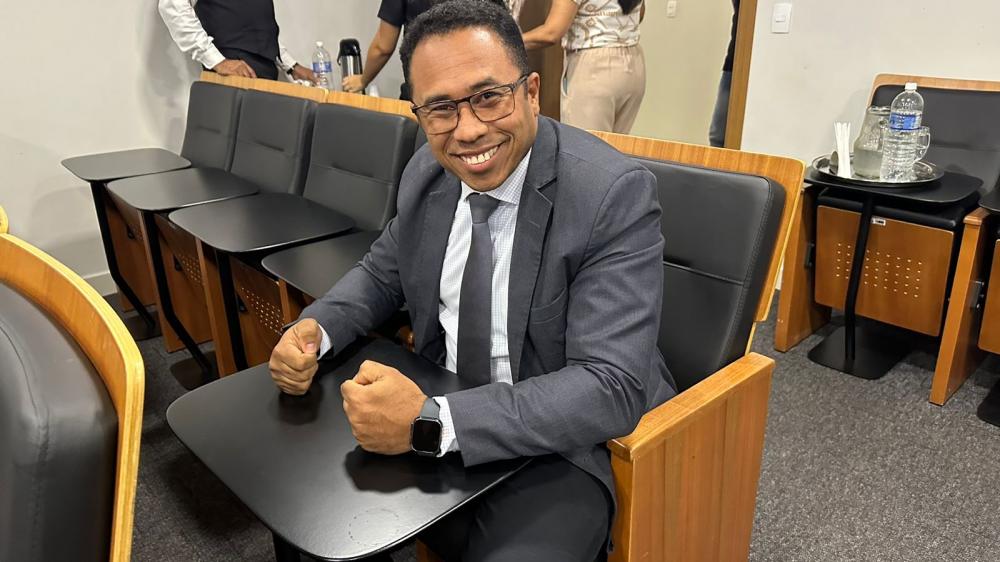 Atendido! Requerimento do Vereador Daniel Nascimento solicitando reparos no asfalto da Avenida Teotônio Segurado, na 101 Sul 