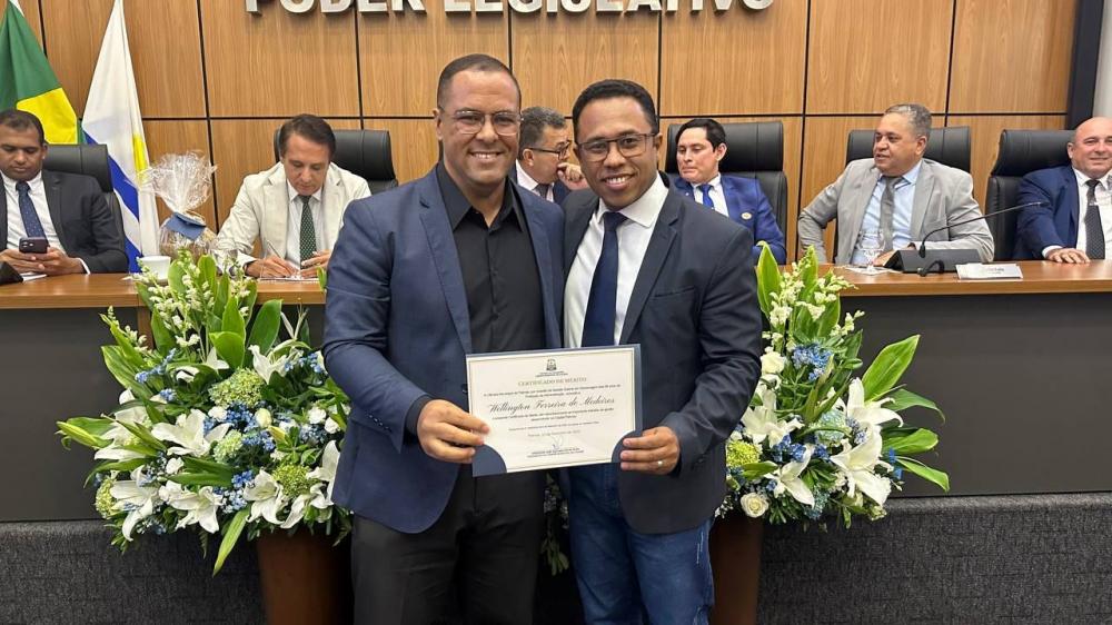 Vereador Daniel Nascimento homenageia secretário Wellington Medeiros em sessão solene em celebração aos 58 anos da profissão de administração