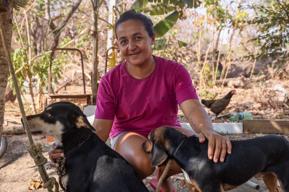 Semus inicia vacinação de cães e gatos contra raiva na zona rural