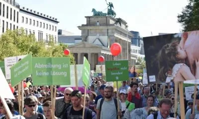 Milhares de pessoas se reúnem em marcha contra o aborto na capital da Alemanha