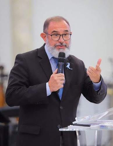 Pastor Alex Alves alerta: 