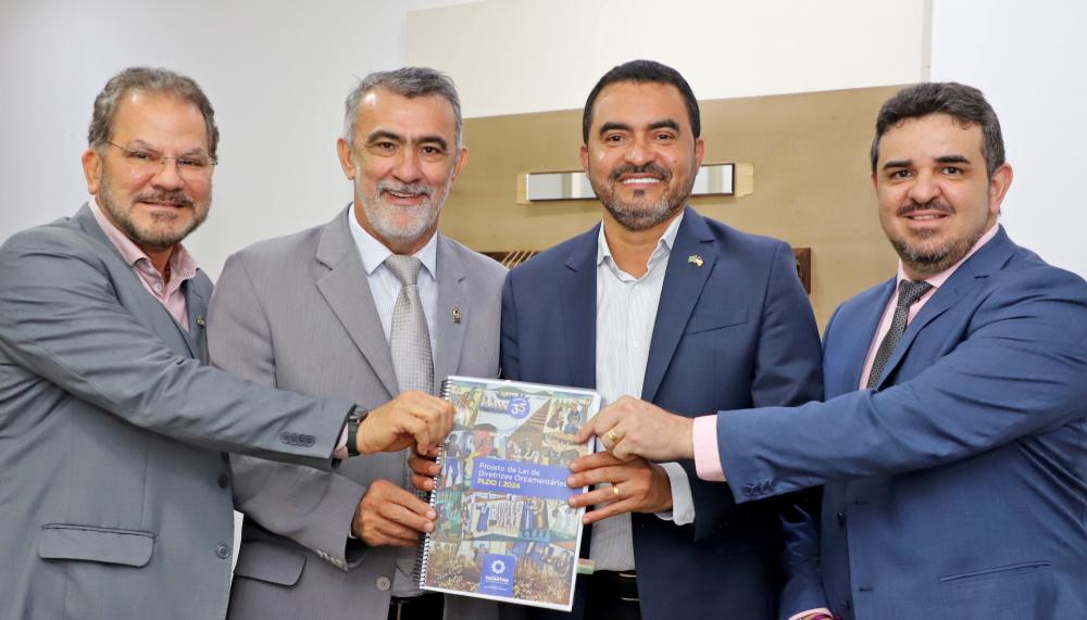 Governador Wanderlei Barbosa protocola PLDO 2024 na Aleto com valor estimado em R$ 14,5 bilhões