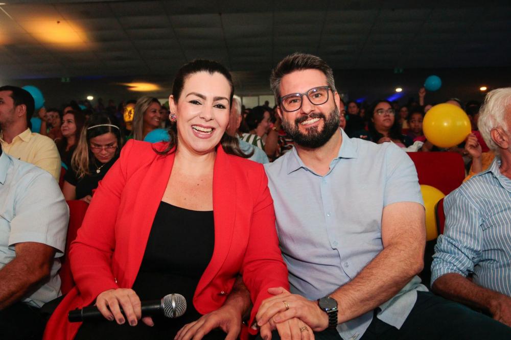 Deputado Mantoan prestigia anúncio de série de novos benefícios para os servidores da Prefeitura de Palmas