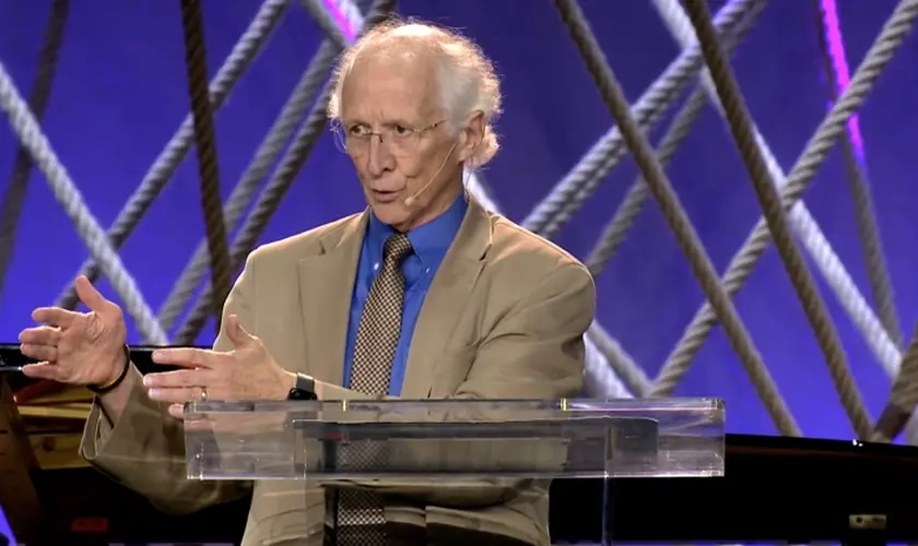 John Piper alerta sobre comunicação com mortos: “Desonra a Deus”