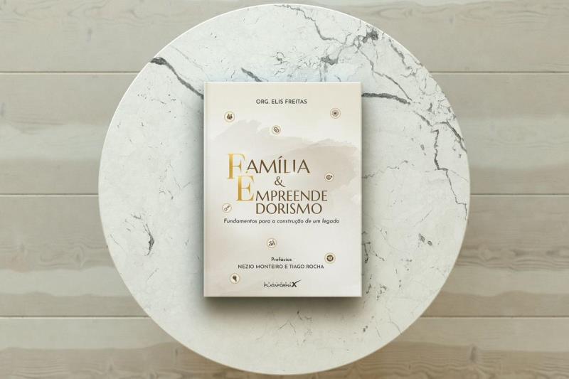 Professora da rede municipal de ensino é coautora de livro sobre empreendedorismo e autoconhecimento