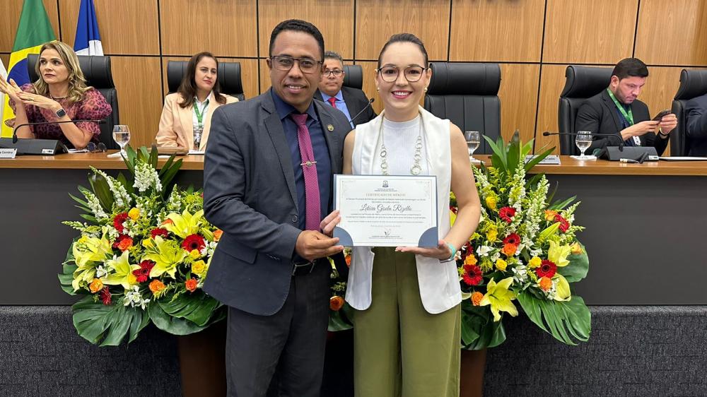 Vereador Daniel Nascimento Homenageia Biomédicos em Sessão Solene na Câmara