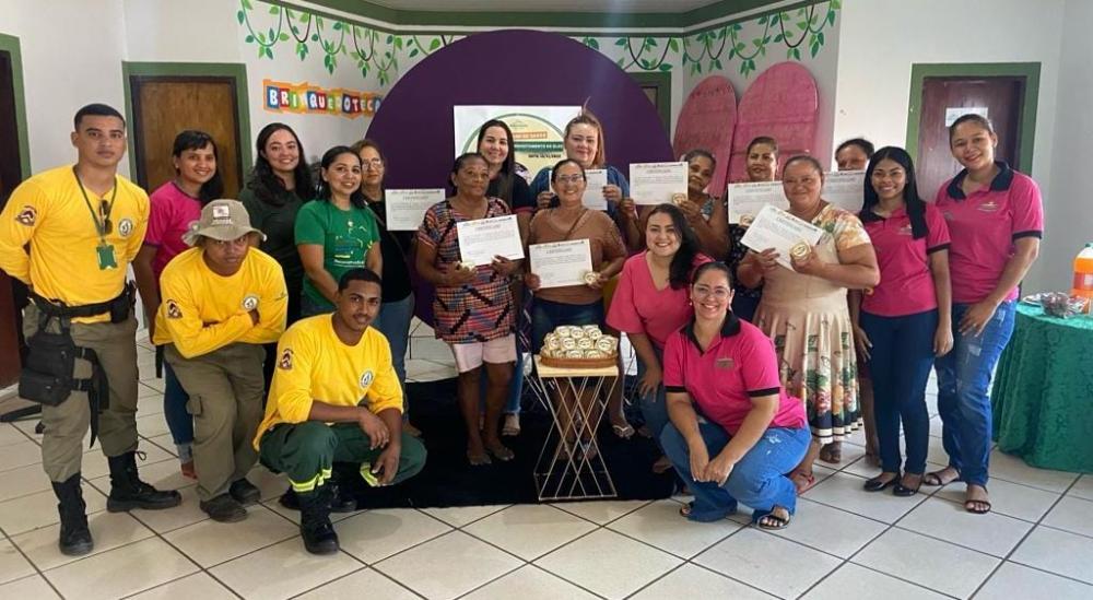 Naturatins apoia oficina para reutilização de óleo de cozinha