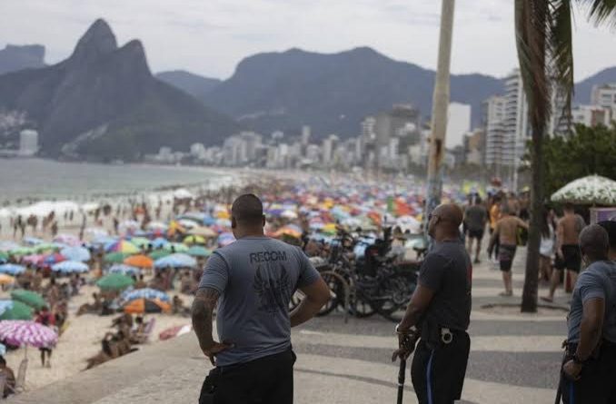 Justiça proíbe novas apreensões de adolescentes na ‘Operação Verão’