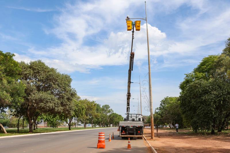 Mais de 800 luminárias serão substituídas em avenidas e praças de Palmas