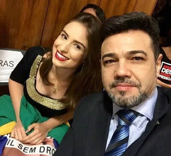 Deputado Marco Feliciano diz que Patrícia Lelis nunca lhe pagou indenização milionária que ela o deve por calúnia