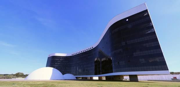 TSE avalia punir mudança na declaração de raça de candidatos