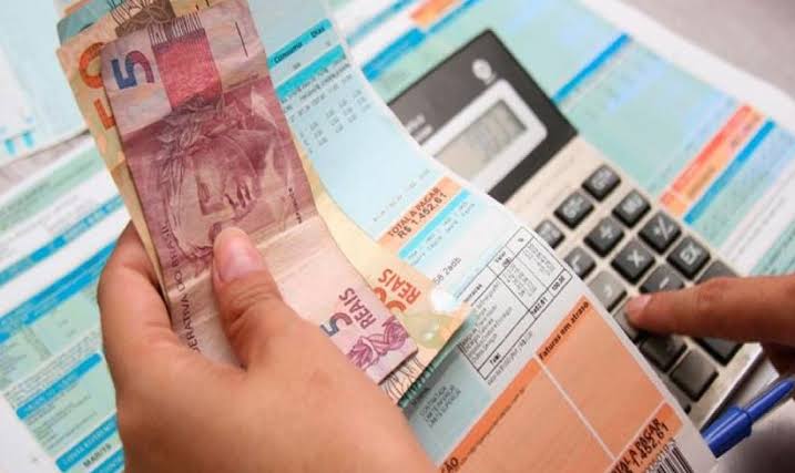 Aneel afirma que conta de luz deve subir 5,6% em 2024