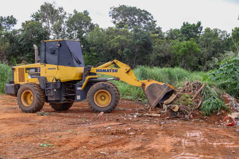 Seisp se agiliza para limpar área usada para descarte irregular de entulho na Arso 64