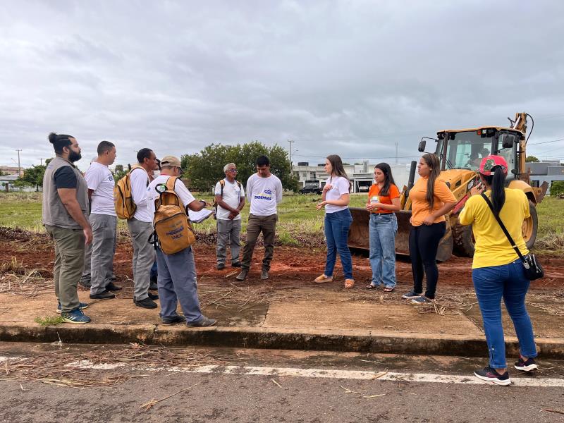 Moradores da Arso 43 recebem agentes de endemias durante dia D de combate a dengue