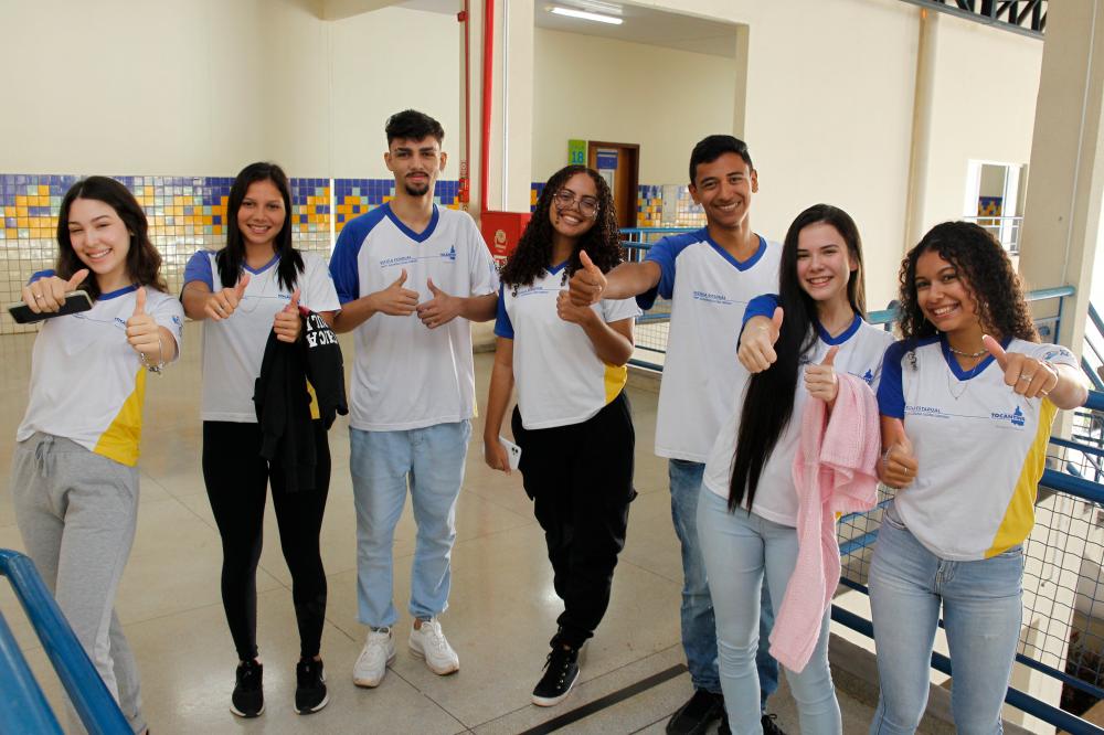 Governo do Tocantins investe R$ 10 Milhões para ampliar programa 'Presente, PROFE' em 2024, incentivando a permanência do estudante na escola