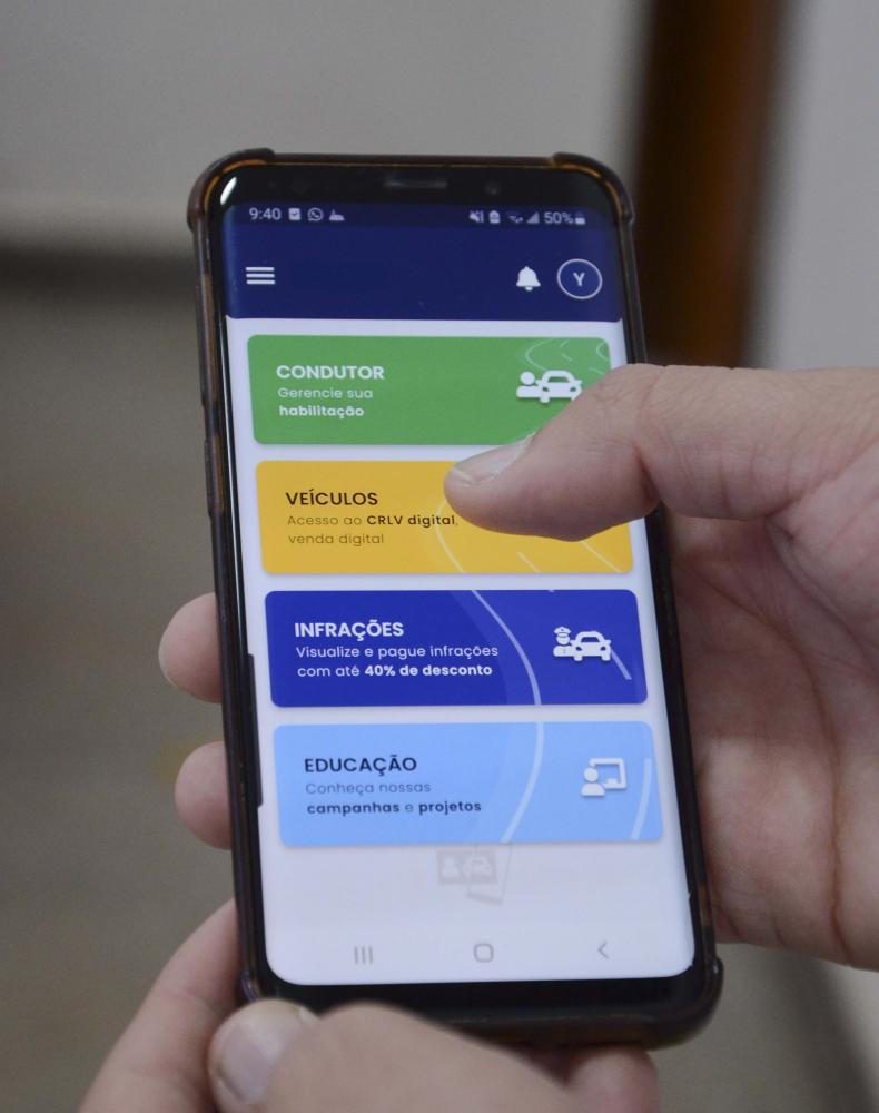 Vendeu ou comprou um veículo? Saiba que é possível fazer a transferência propriedade de forma digital