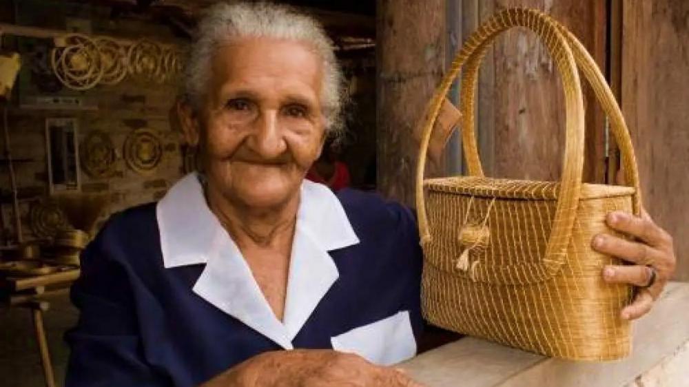 Aleto realiza sessão solene em comemoração ao Dia Internacional da Mulher