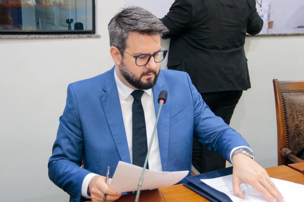 Mantoan pede censo e microchipagem de animais, para elaboração de políticas públicas de saúde eficientes