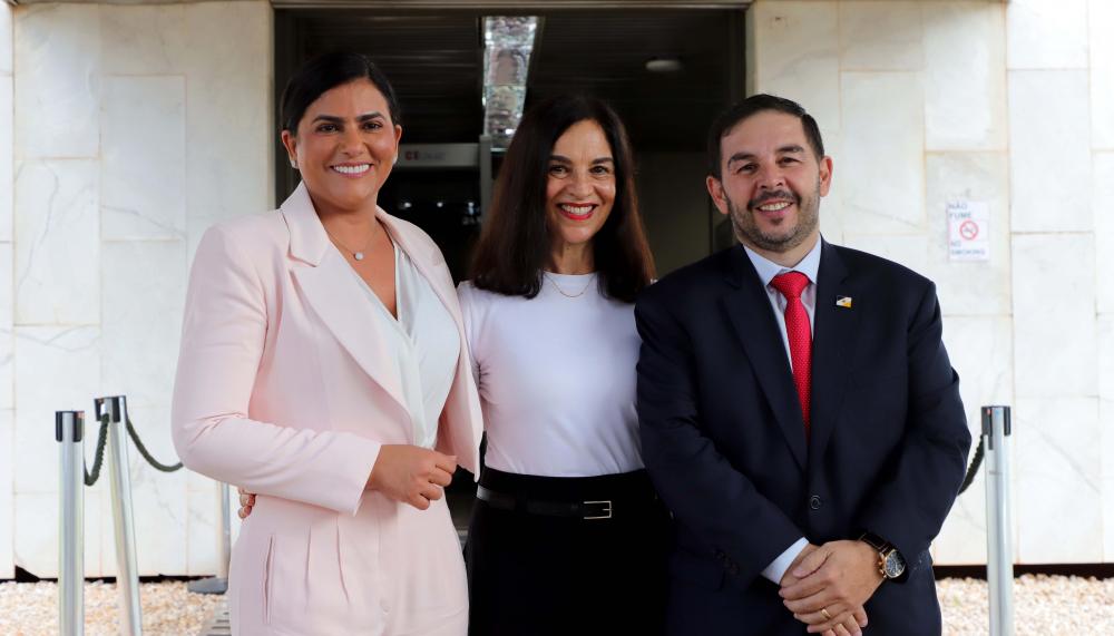 Recebida pela segunda-dama do Brasil, Lu Alckmin, primeira-dama Karynne Sotero conhece projeto que deve ser implementado no Tocantins