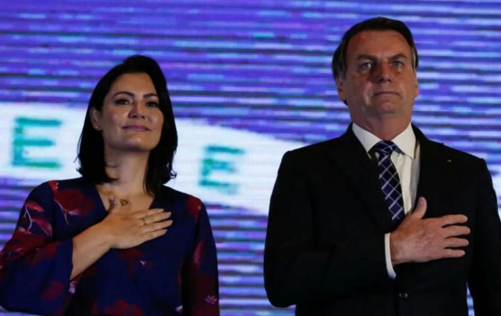 Justiça extingue processo de Bolsonaro contra Lula por móveis do Alvorada