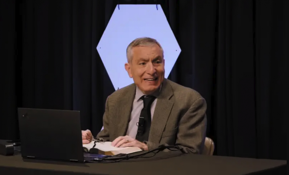 Renomado cientista evangeliza pessoas ao redor do mundo, utilizando evidências da ressurreição de Jesus