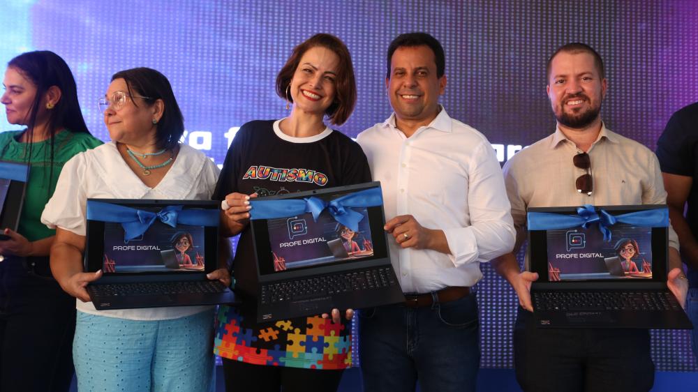 PROFE Digital: Governo do Tocantins entrega notebooks para professores que atuam na Seduc e Anexos