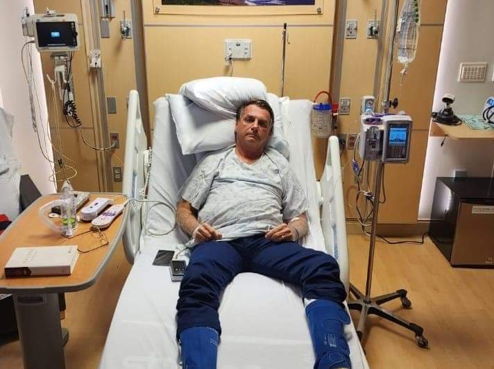Bolsonaro é internado às pressas nos Estados Unidos