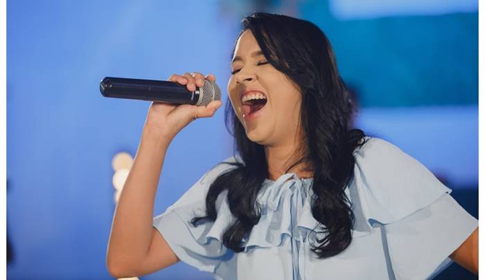 Kesia Alves lança “Eu Cuido”