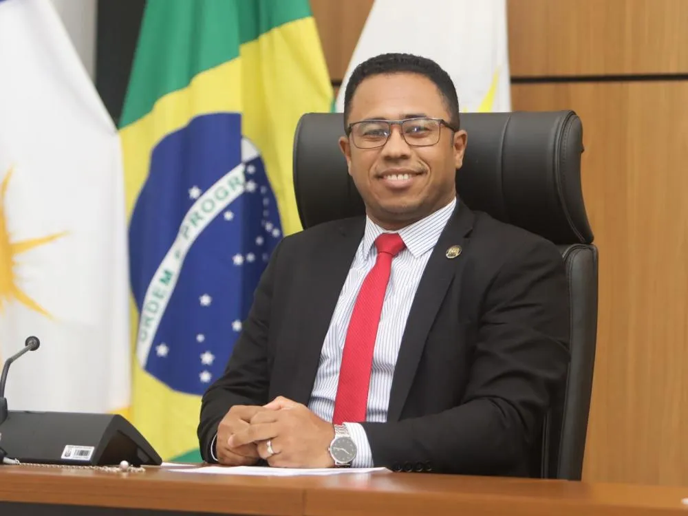 Vereador Daniel Nascimento solicita Operação Tapa-Buraco no Setor Aureny II