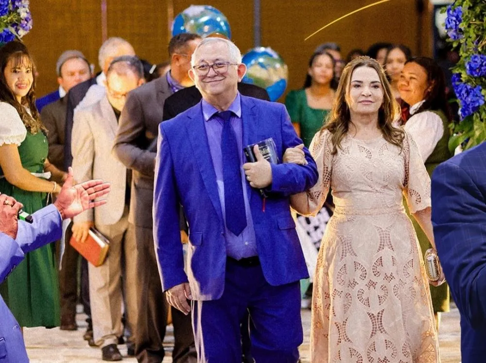 Pr. Antônio Xavier e Miss. Marlucy, durante a cerimônia de abertura da 87ª Convenção CIADSETA