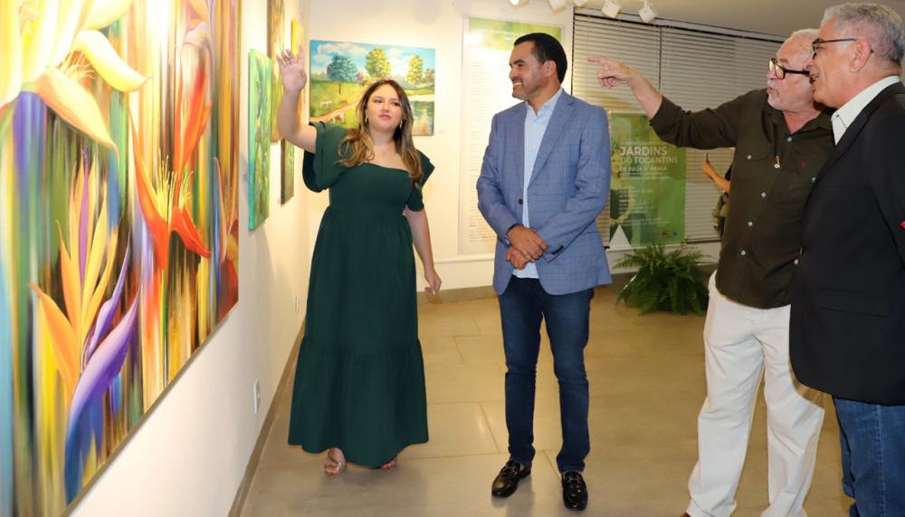 Governador Wanderlei Barbosa prestigia abertura da exposição ‘Jardins do Tocantins’, da artista plástica tocantinense Júlia d’Paula