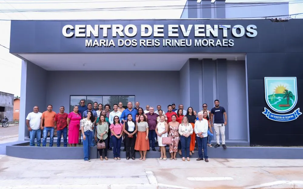 Senador Eduardo Gomes inaugura Centro de Eventos e destaca investimentos em São Sebastião do Tocantins