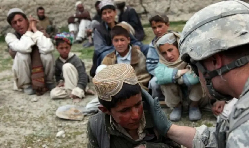 Filho de terrorista aceita Jesus durante ação evangelística no Afeganistão