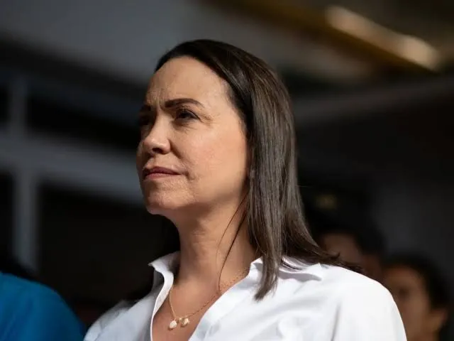 Ditadura de Maduro cerca casa de mãe de María Corina