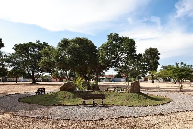 Moradores de Palmas comemoram reconstrução da praça da Arso 121