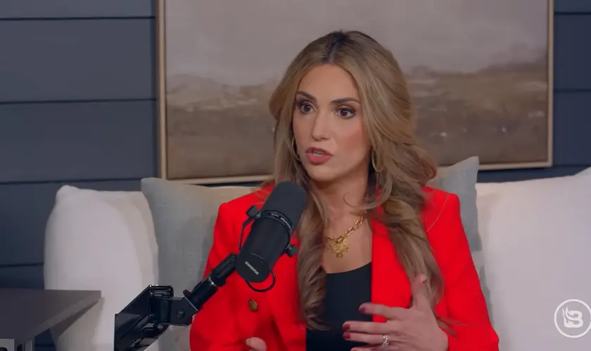 Ex-muçulmana aceita Jesus e se torna líder de ministério evangelístico no Irã