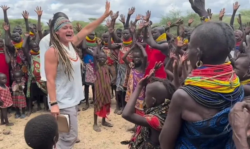 Tribo no Quênia ouve o Evangelho pela 1ª vez e aceita Jesus: ‘Amaram a Palavra de Deus’