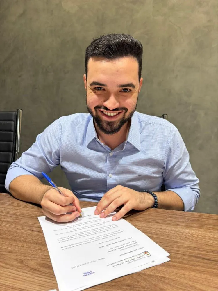 Vereador Marcos Júnior cobra melhorias e leva demandas do Setor Janaína à prefeitura