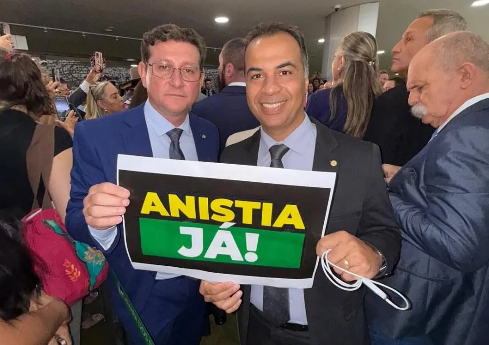 Filipe Martins defende anistia aos presos do 8/1 durante mobilização em Brasília