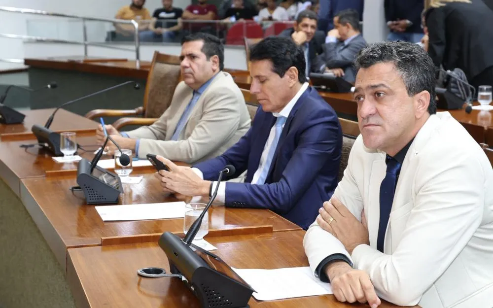 Deputados demandam ações ao Executivo nas áreas de infraestrutura, transportes, educação e saúde